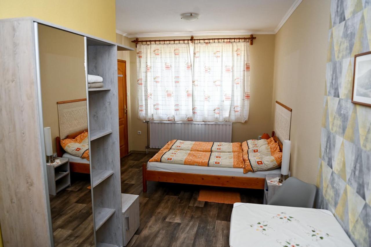 Angela Vendeghaz Hotel Tokaj Exterior photo